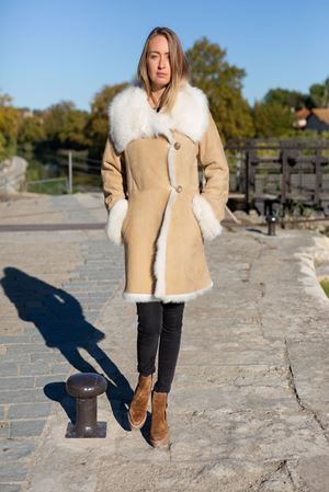 manteau en agneau retourné femme